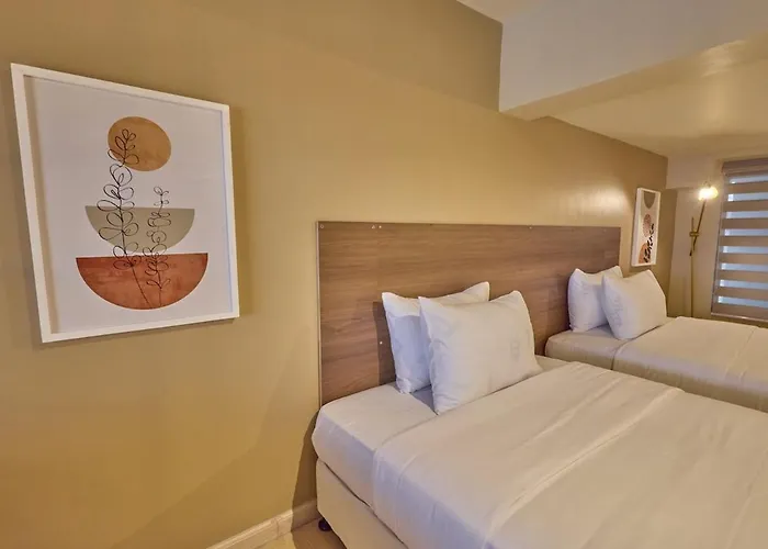 Edsa Heights Loft With Balcony Ama Tower Unit 3316 * Manila